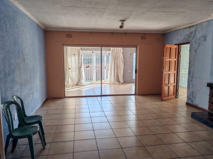4 Bedroom Property for Sale in Esther Park Gauteng