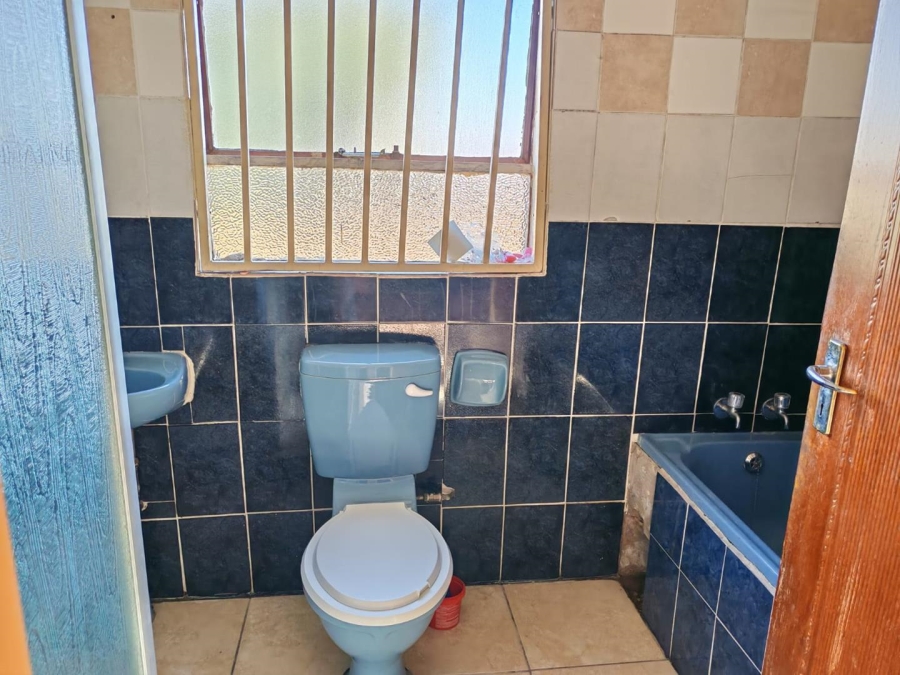 4 Bedroom Property for Sale in Esther Park Gauteng