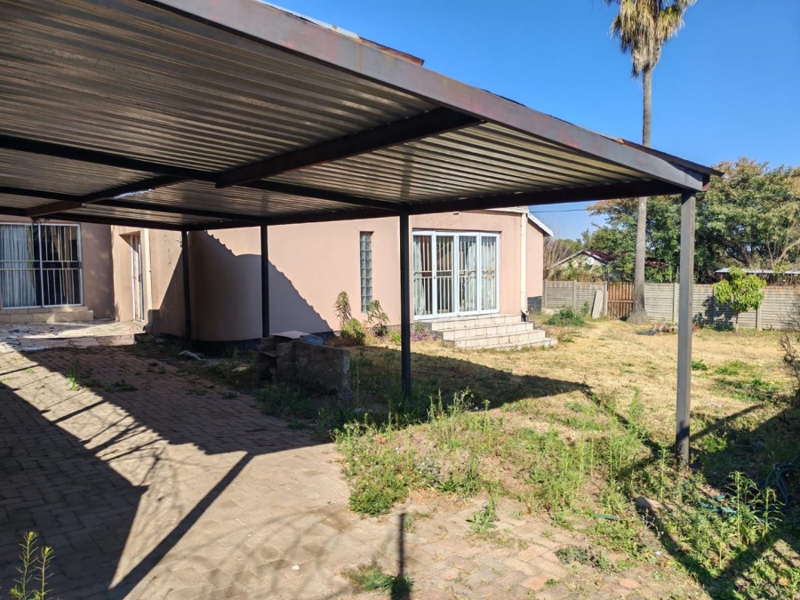 4 Bedroom Property for Sale in Esther Park Gauteng