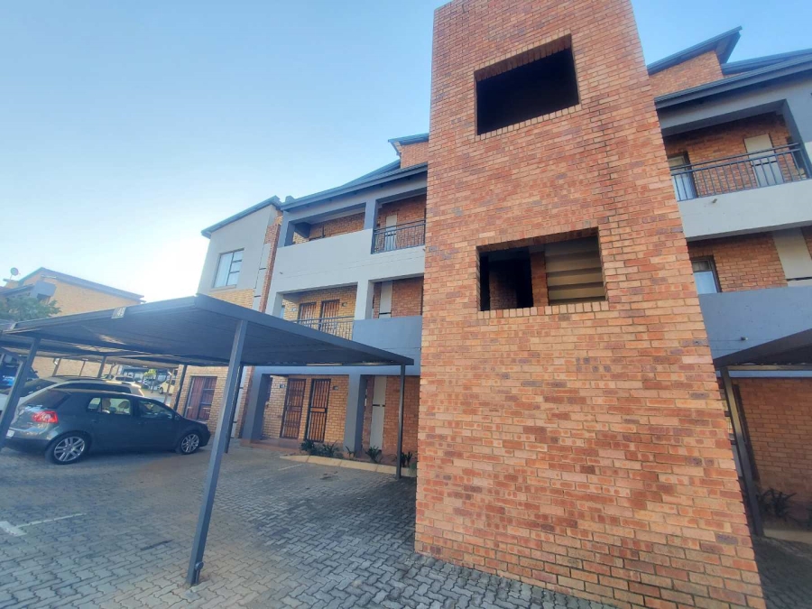 2 Bedroom Property for Sale in North Riding Gauteng