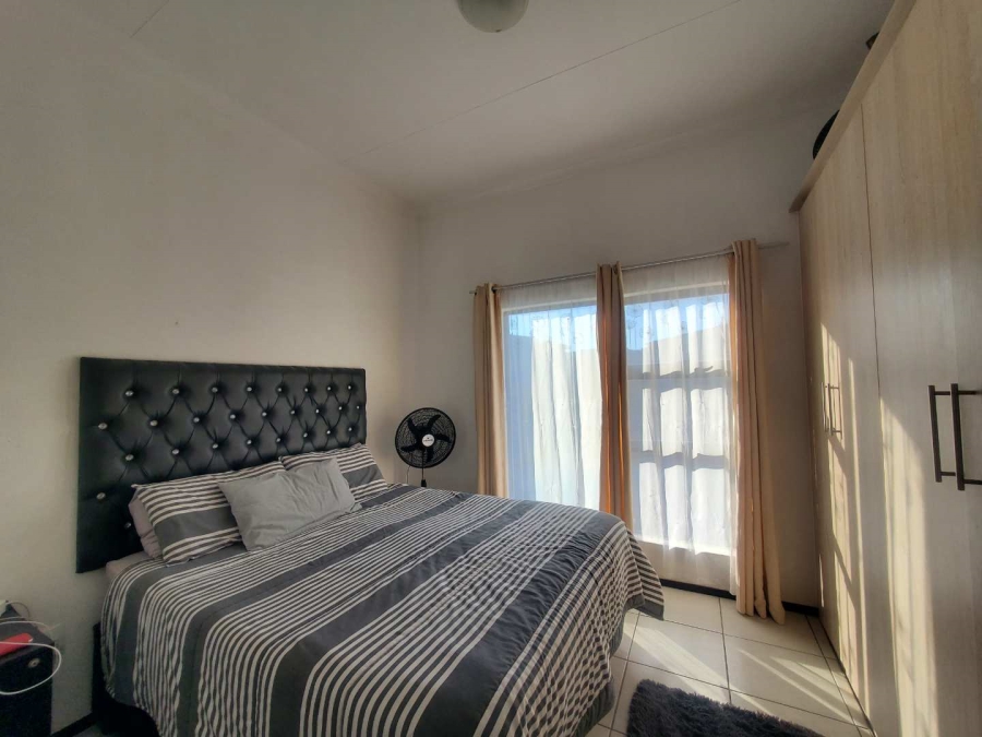 2 Bedroom Property for Sale in North Riding Gauteng