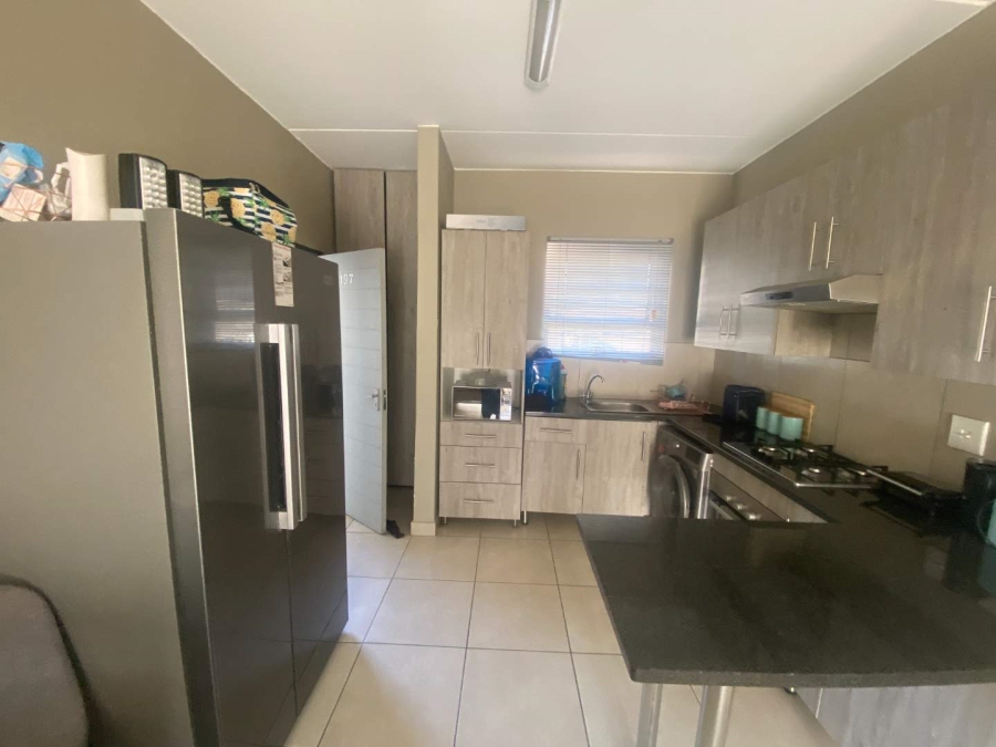 2 Bedroom Property for Sale in Glen Austin Gauteng