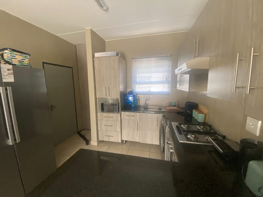 2 Bedroom Property for Sale in Glen Austin Gauteng