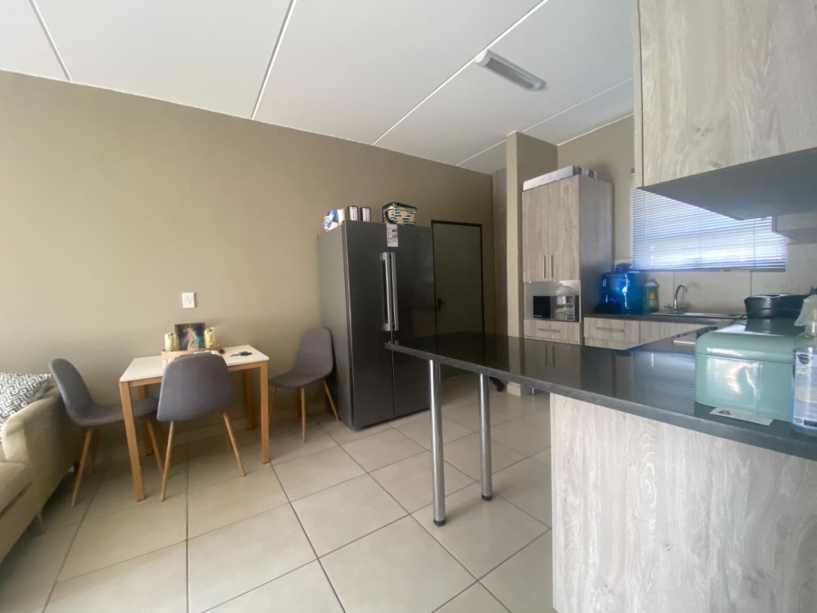 2 Bedroom Property for Sale in Glen Austin Gauteng
