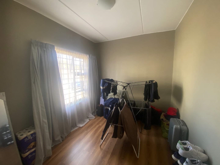 2 Bedroom Property for Sale in Glen Austin Gauteng