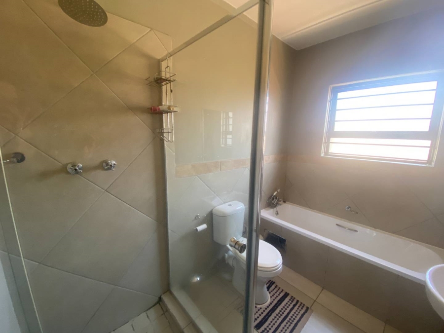 2 Bedroom Property for Sale in Glen Austin Gauteng