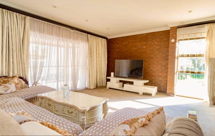 4 Bedroom Property for Sale in Bruma Gauteng