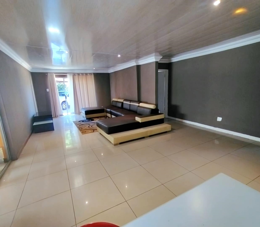 3 Bedroom Property for Sale in Elandspoort Gauteng