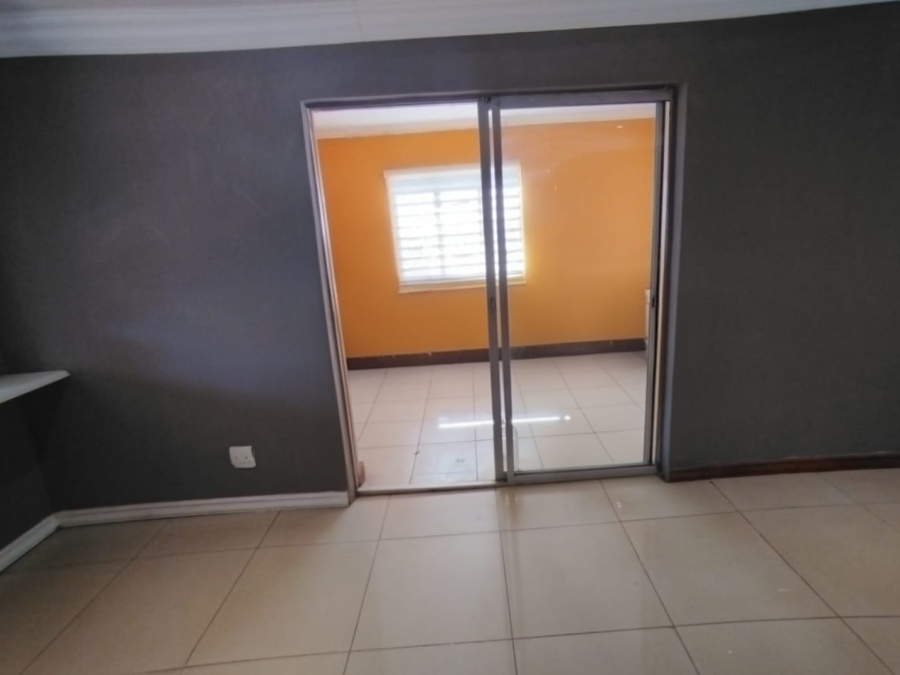 3 Bedroom Property for Sale in Elandspoort Gauteng