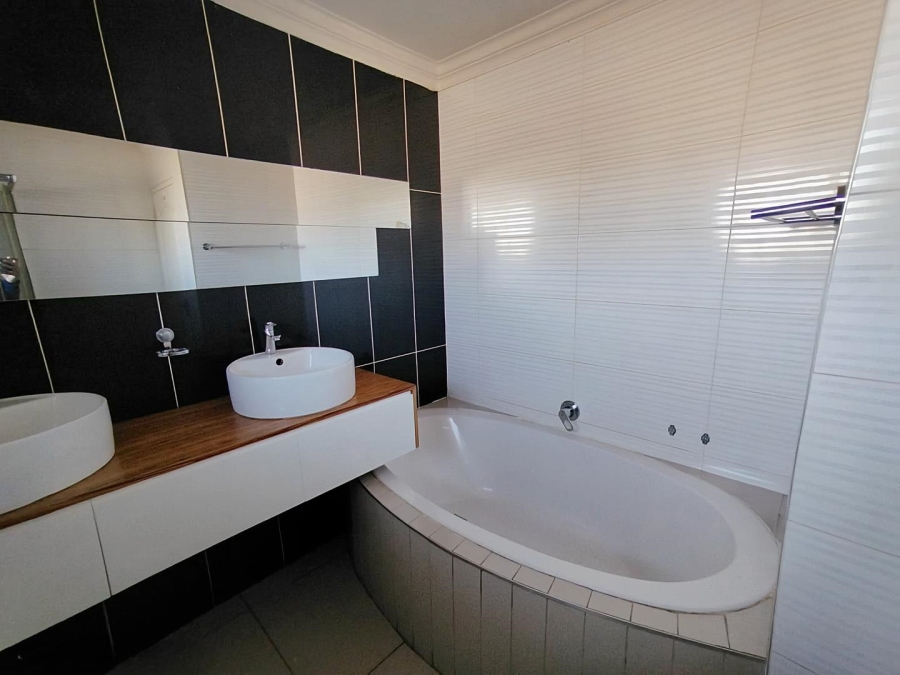 3 Bedroom Property for Sale in Elandspoort Gauteng