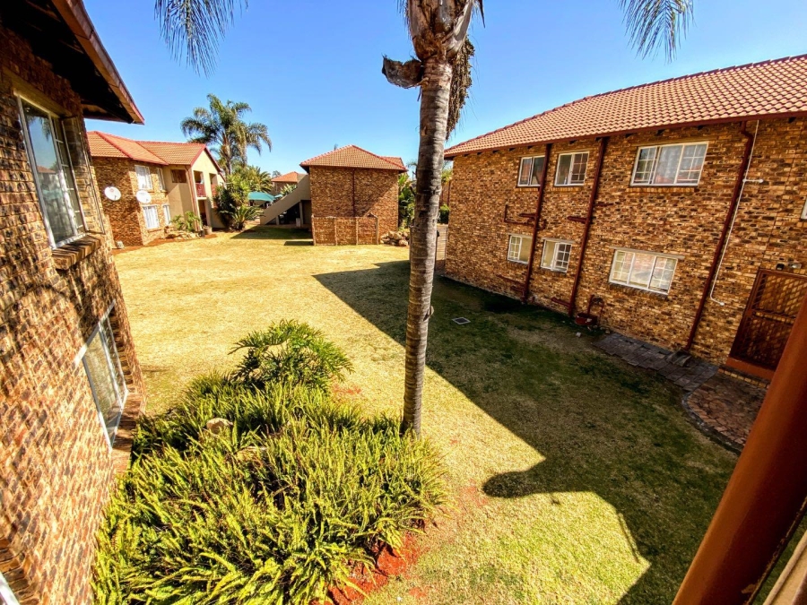 2 Bedroom Property for Sale in Moreleta Park Gauteng