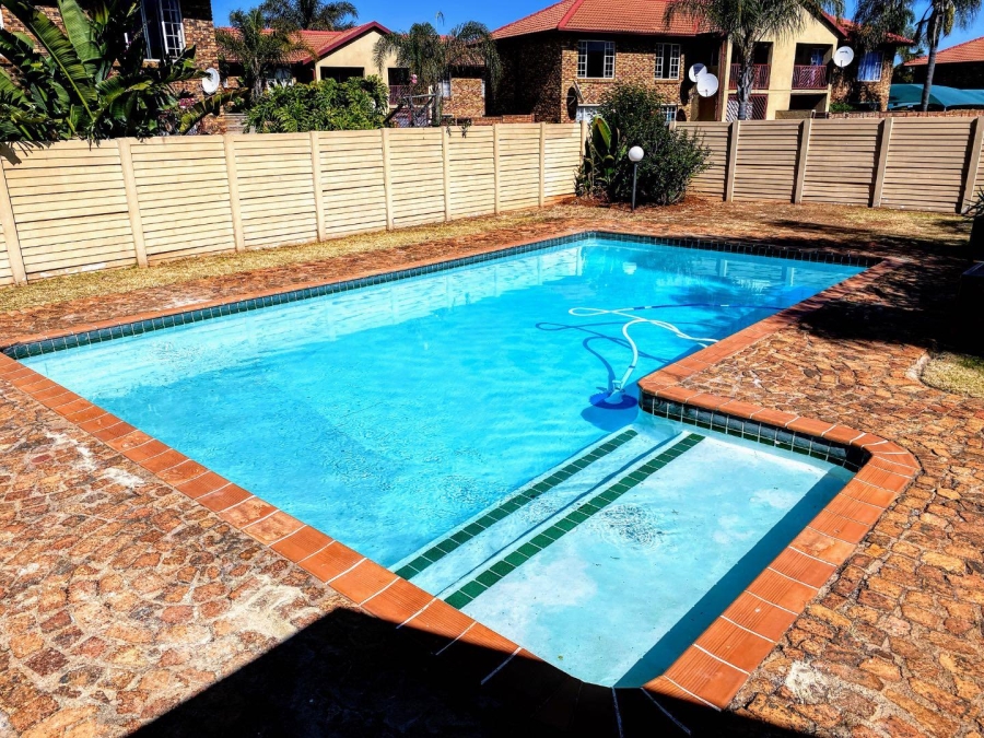 2 Bedroom Property for Sale in Moreleta Park Gauteng
