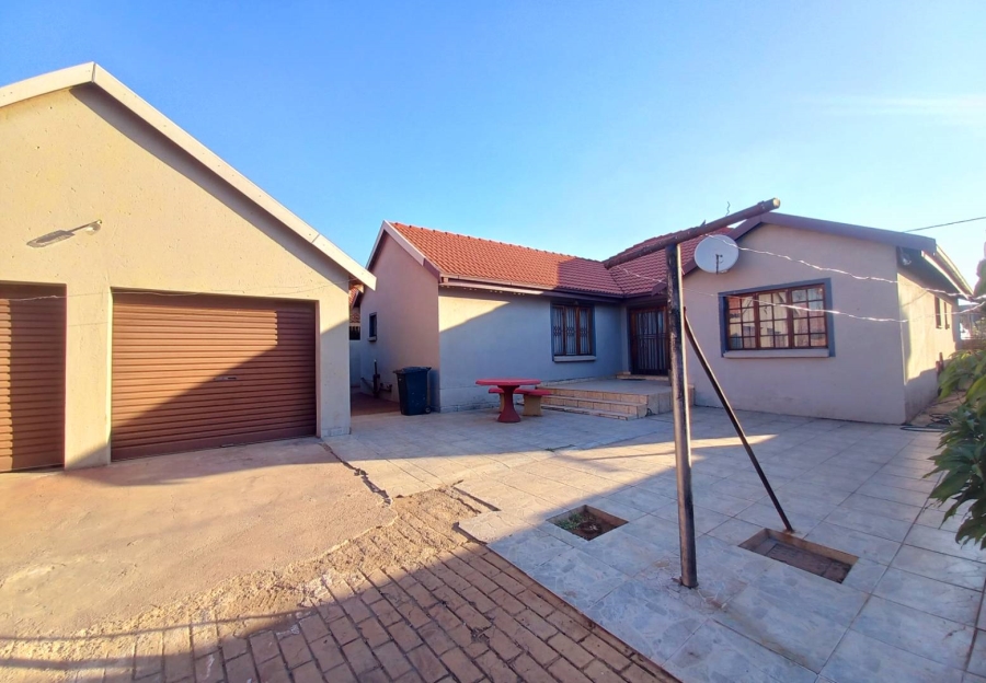 3 Bedroom Property for Sale in Atteridgeville Gauteng