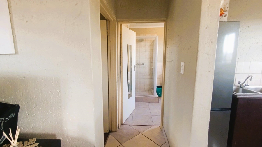 1 Bedroom Property for Sale in The Reeds Gauteng