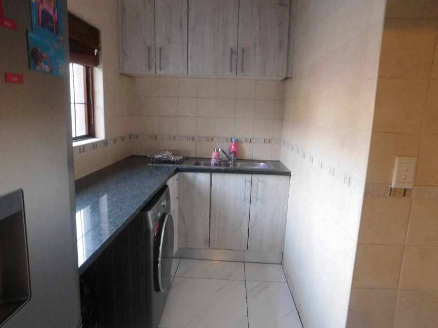3 Bedroom Property for Sale in Thatchfield Estate Gauteng