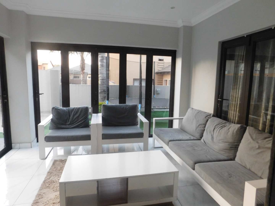 3 Bedroom Property for Sale in Thatchfield Estate Gauteng