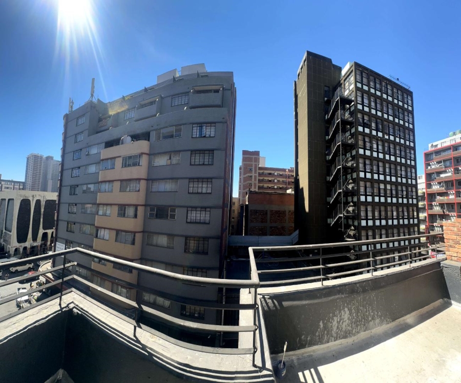 To Let 2 Bedroom Property for Rent in Johannesburg Central Gauteng