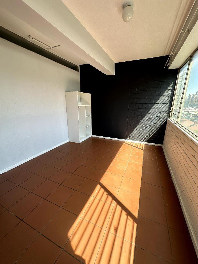 To Let 2 Bedroom Property for Rent in Johannesburg Central Gauteng