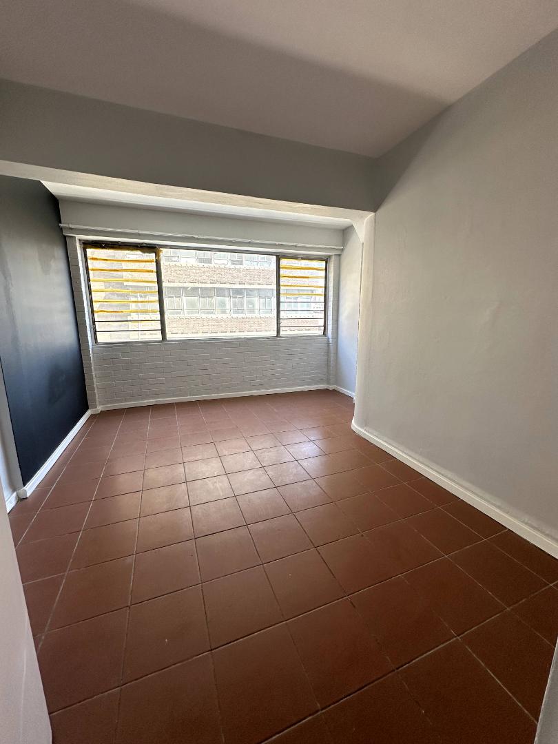 To Let 2 Bedroom Property for Rent in Johannesburg Central Gauteng