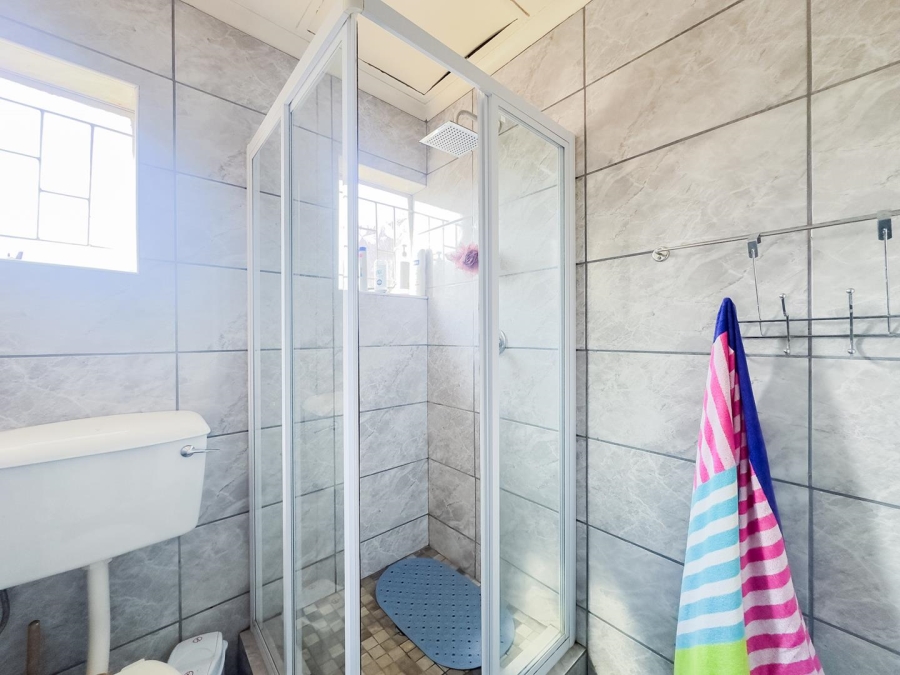 3 Bedroom Property for Sale in Garsfontein Gauteng
