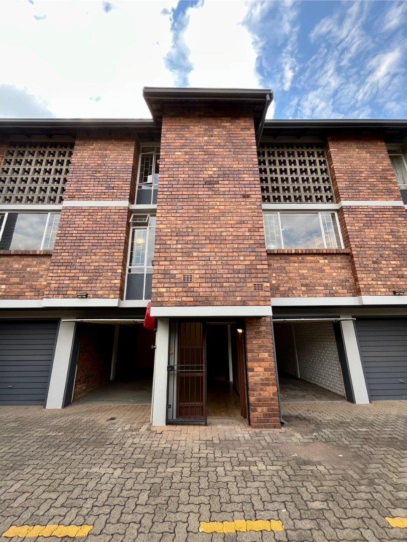 3 Bedroom Property for Sale in La Montagne Gauteng