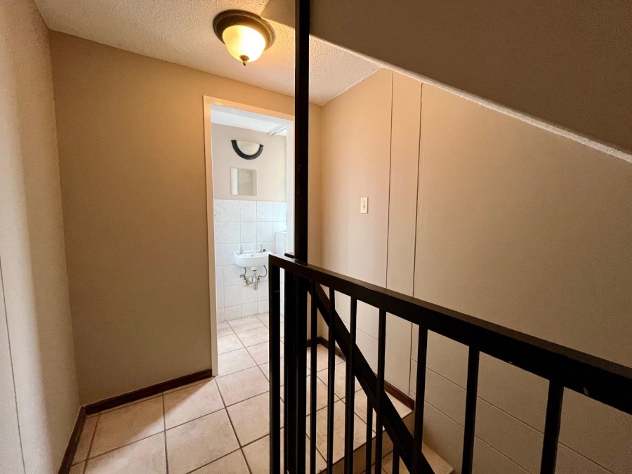 3 Bedroom Property for Sale in La Montagne Gauteng