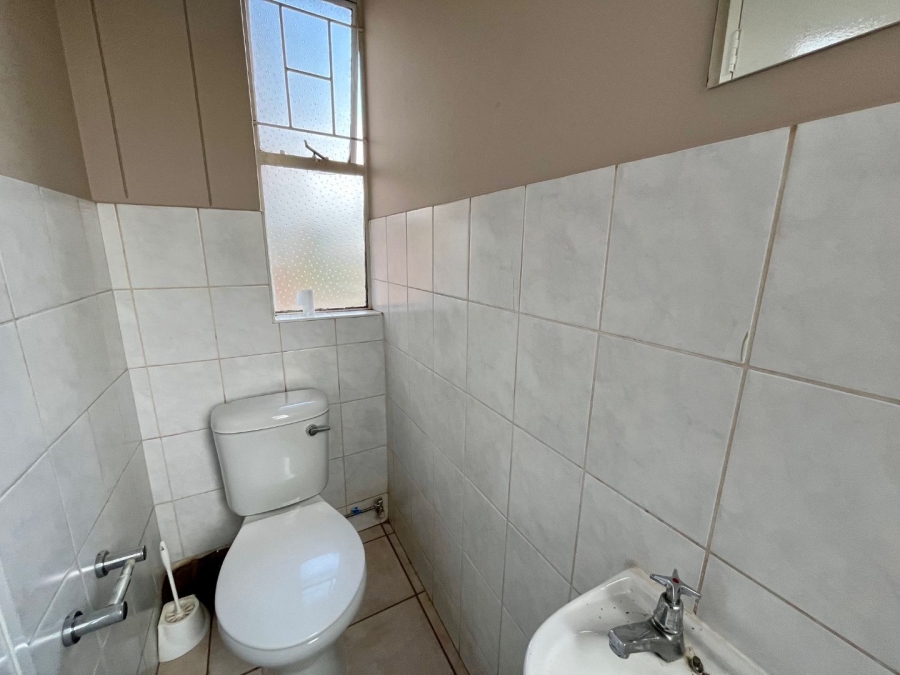 3 Bedroom Property for Sale in La Montagne Gauteng