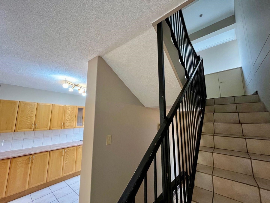 3 Bedroom Property for Sale in La Montagne Gauteng