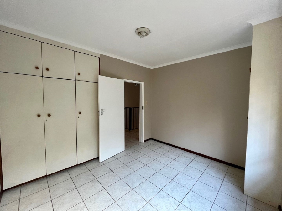 3 Bedroom Property for Sale in La Montagne Gauteng