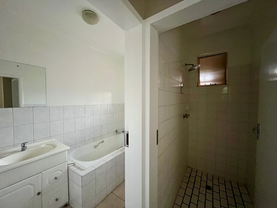 3 Bedroom Property for Sale in La Montagne Gauteng