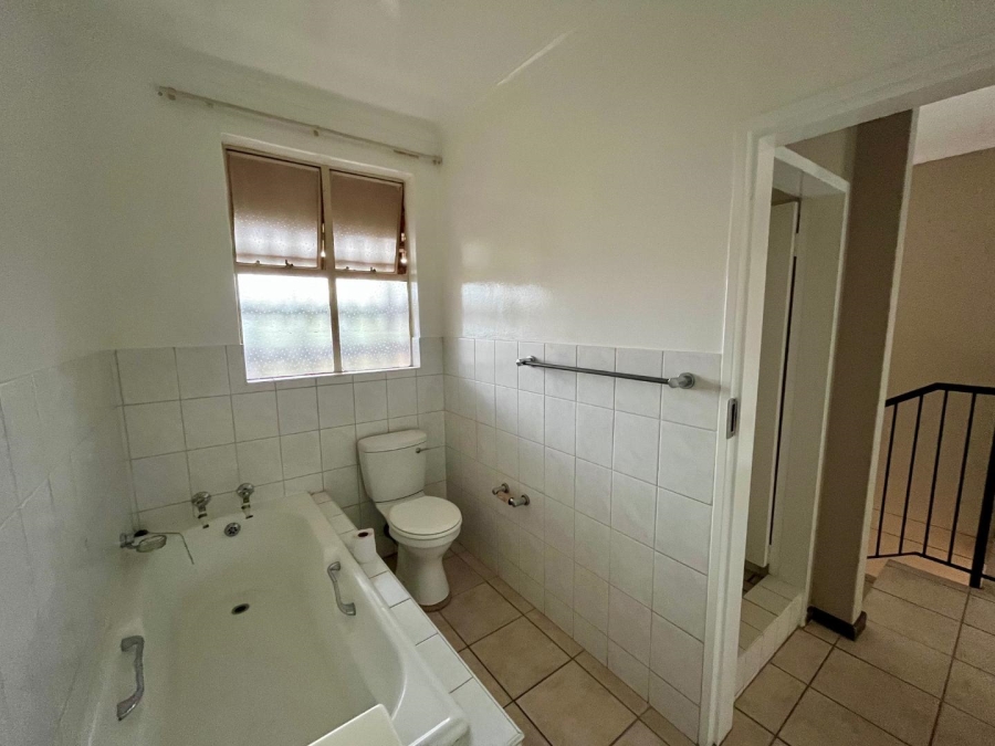3 Bedroom Property for Sale in La Montagne Gauteng