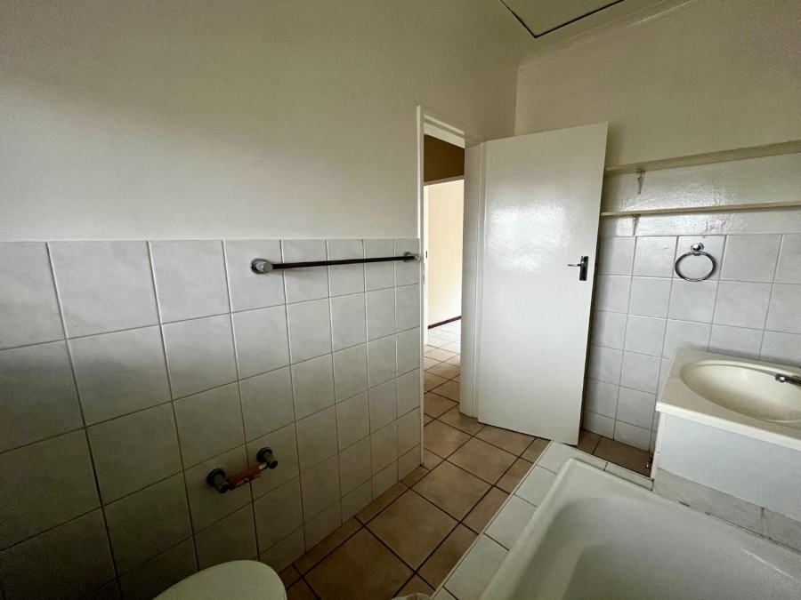 3 Bedroom Property for Sale in La Montagne Gauteng