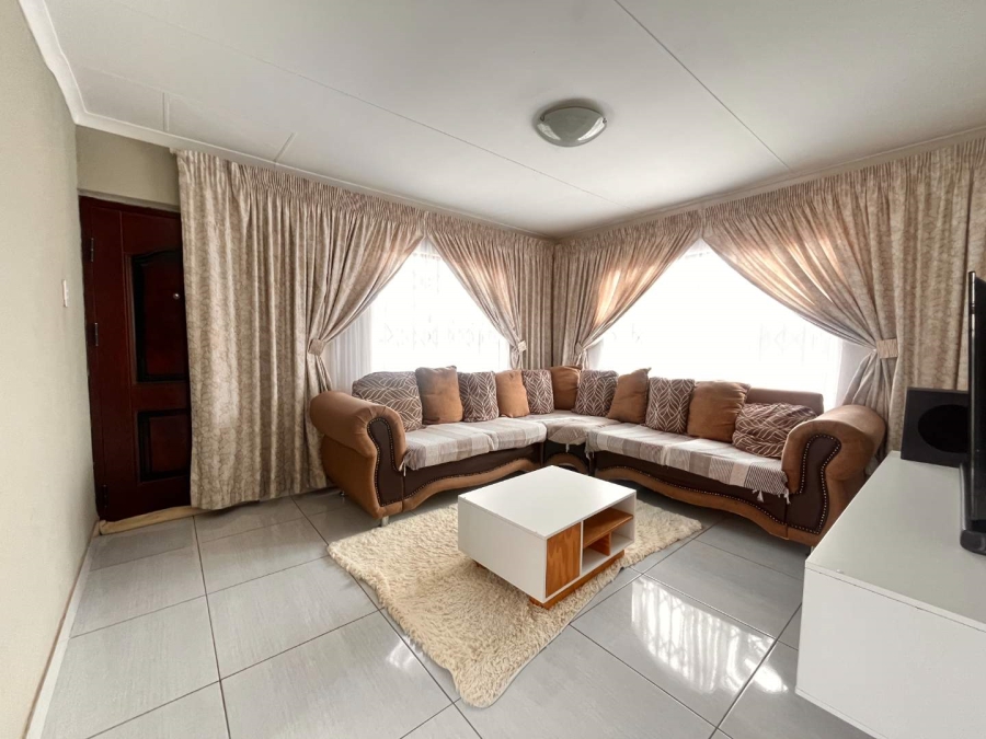 3 Bedroom Property for Sale in Soshanguve VV Gauteng
