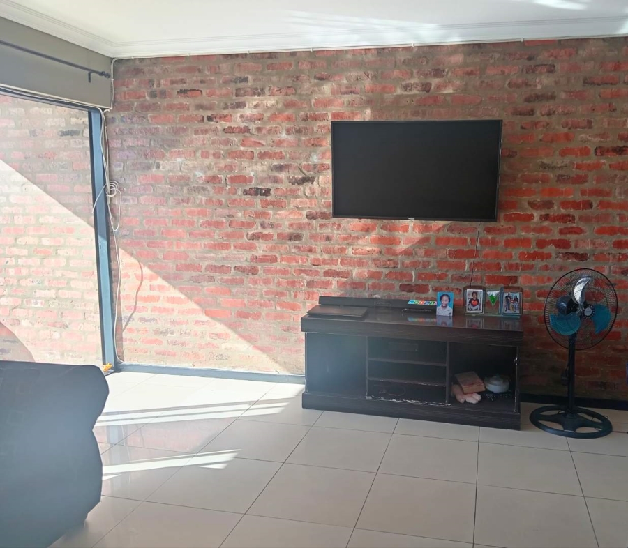 2 Bedroom Property for Sale in Solheim Gauteng