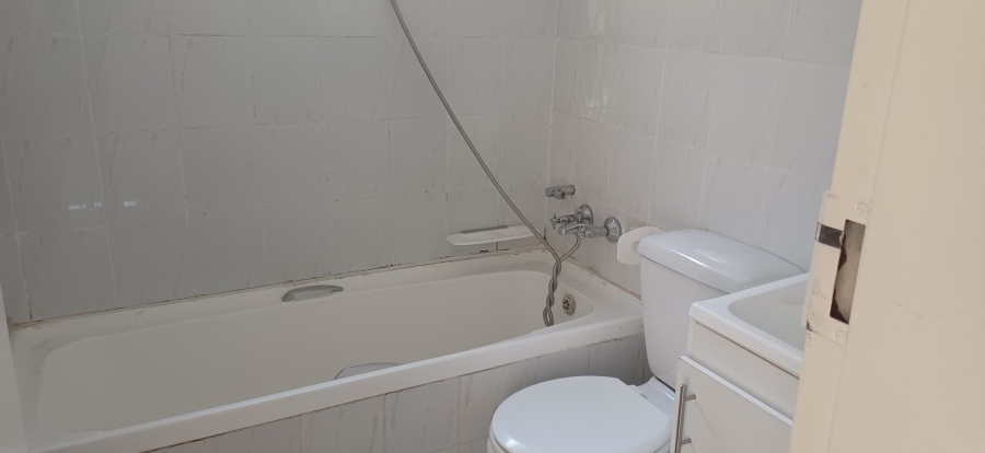 To Let 2 Bedroom Property for Rent in Morningside Gauteng
