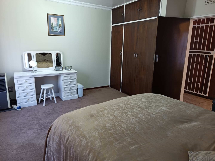 3 Bedroom Property for Sale in Brackenhurst Gauteng