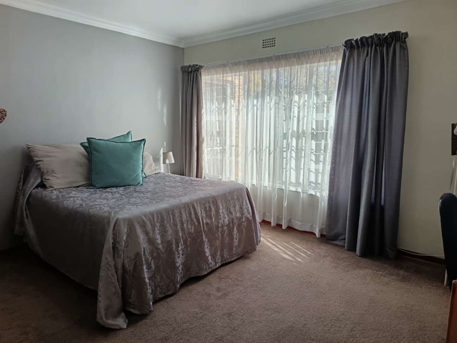 3 Bedroom Property for Sale in Brackenhurst Gauteng