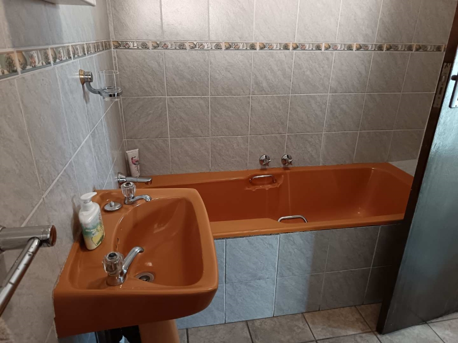 3 Bedroom Property for Sale in Brackenhurst Gauteng