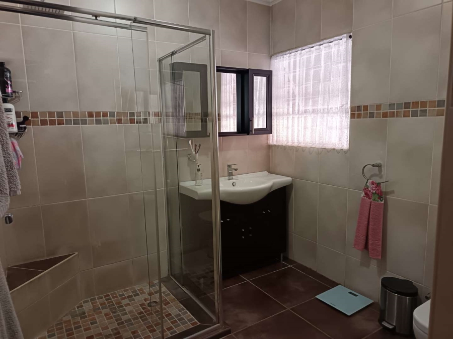 3 Bedroom Property for Sale in Brackenhurst Gauteng
