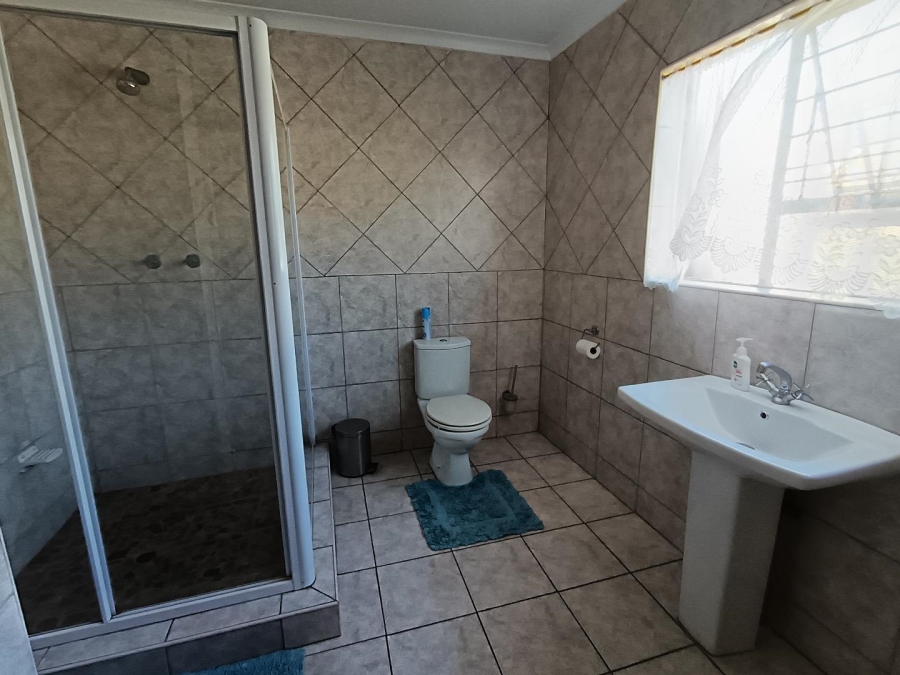 3 Bedroom Property for Sale in Brackenhurst Gauteng