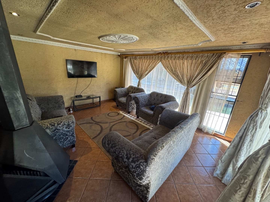 3 Bedroom Property for Sale in Brackendowns Gauteng