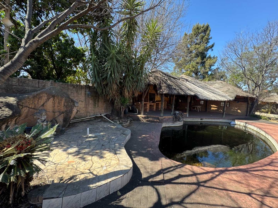 3 Bedroom Property for Sale in Brackendowns Gauteng