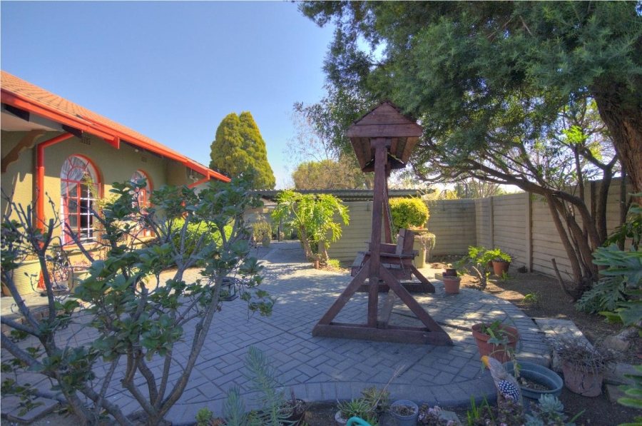 3 Bedroom Property for Sale in Brackendowns Gauteng