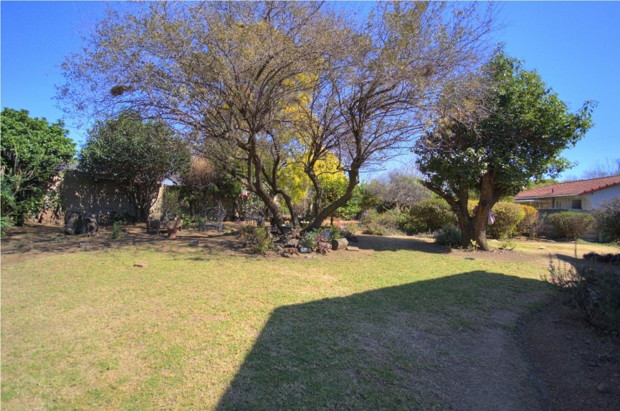 3 Bedroom Property for Sale in Brackendowns Gauteng