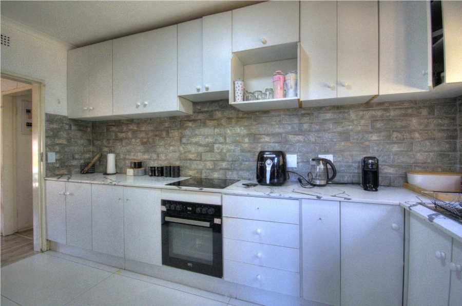 3 Bedroom Property for Sale in Brackendowns Gauteng