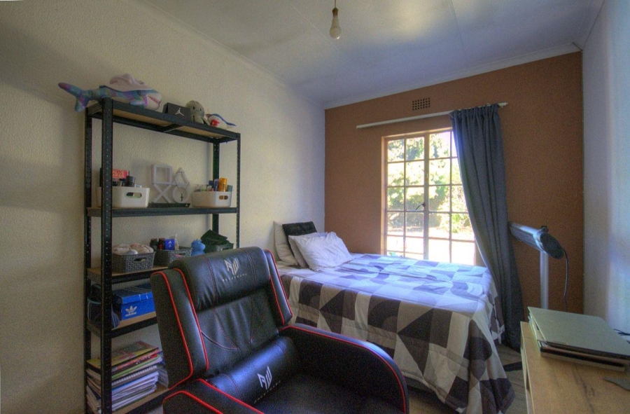 3 Bedroom Property for Sale in Brackendowns Gauteng