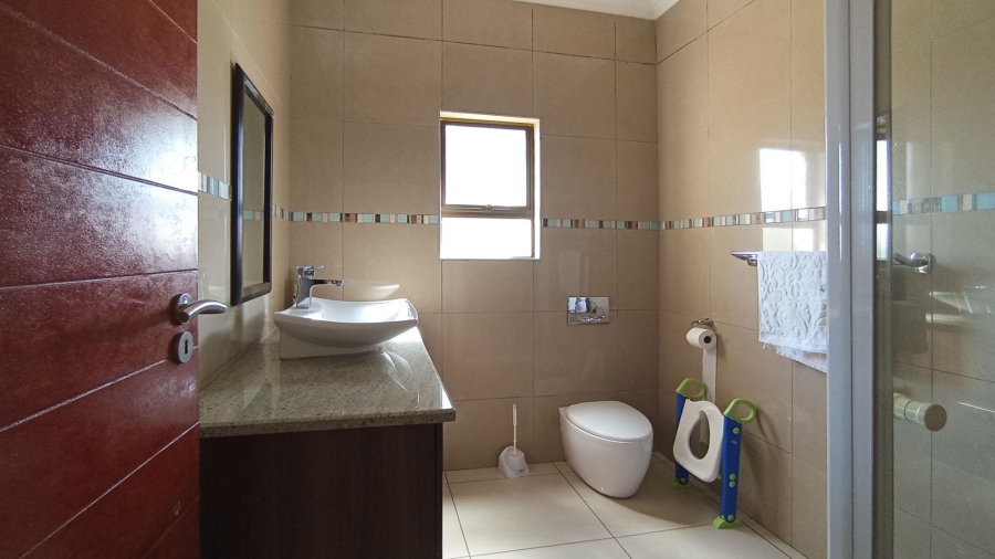 4 Bedroom Property for Sale in Blue Valley Golf Estate Gauteng