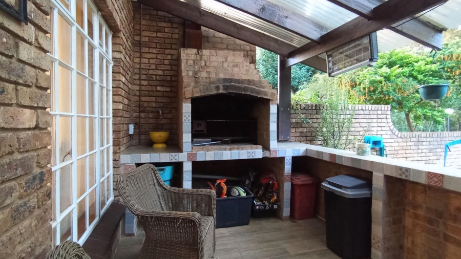 3 Bedroom Property for Sale in Hennopspark Gauteng