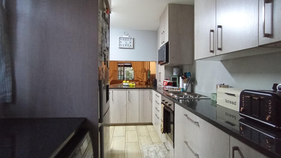 3 Bedroom Property for Sale in Hennopspark Gauteng