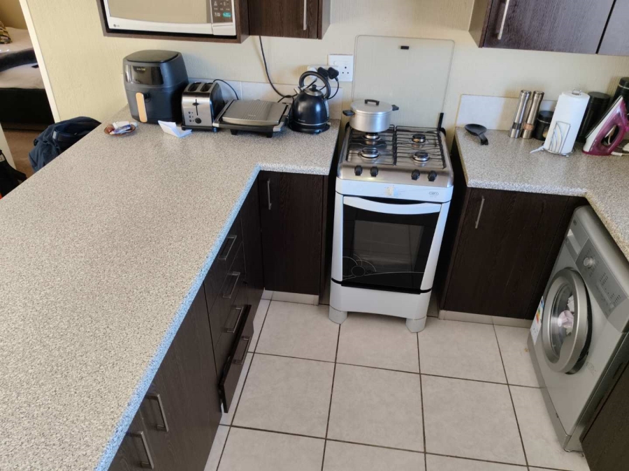 2 Bedroom Property for Sale in Honeypark Gauteng